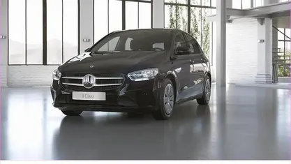 Usata Mercedes B250e Business 160 CV (117 kW) 2022 Nero Monovolume