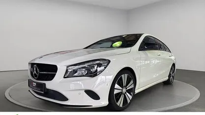Gebraucht Mercedes CLA180 Shooting Brake Urban 122 PS (89 kW) 2017 Kombi