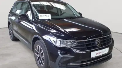 Gebraucht VW Tiguan Life 245 PS (180 kW) 2022 Deep black perleffekt SUV
