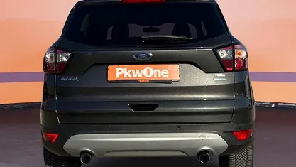 Gebraucht Ford Kuga 182 PS (133 kW) 2018 Grau SUV