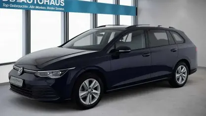 Gebraucht VW Golf VIII Life 150 PS (110 kW) 2024 Blau Kombi