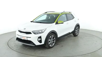 Weiß Gebraucht 2020 Kia Stonic Vision SUV | 13.150 € (Fairer Preis)
