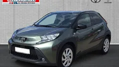 Grün Gebraucht 2023 Toyota Aygo Pulse Kleinwagen | 14.690 € (Fairer Preis)
