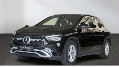 Gebraucht Mercedes GLA200 163 PS (119 kW) 2024 Unilack nachtschwarz SUV