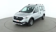 Grau Gebraucht 2021 Dacia Dokker Stepway Van | 19.370 € (Teuer)