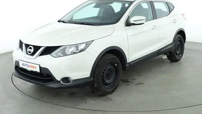 Gebraucht Nissan Qashqai Acenta 131 PS (96 kW) 2016 Weiß SUV