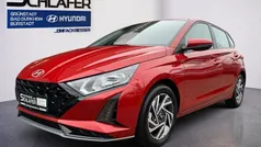 Dragon red / met Gebraucht 2024 Hyundai i20 Trend Limousine | 20.480 € (Fairer Preis)