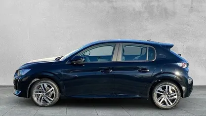 Gebraucht Peugeot 208 Active 101 PS (74 kW) 2023 Schwarz Kleinwagen