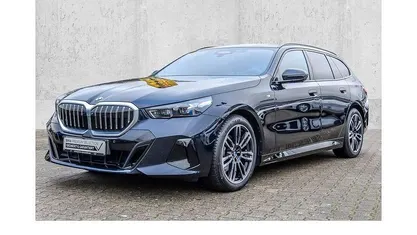 Gebraucht 2025 BMW 520 Performance Kombi | 53.990 € (Fairer Preis)