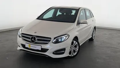 Usata Mercedes B180 Urban 122 CV (89 kW) 2016 Bianco Monovolume