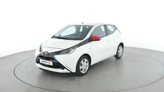 Weiß Gebraucht 2015 Toyota Aygo X-play Kleinwagen | 8.090 € (Fairer Preis)