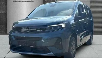 Rot Gebraucht 2001 Opel Combo Life Elegance Van / Kleinbus | 34.450 €