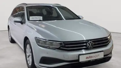 Gebraucht VW Passat 150 PS (110 kW) 2022 Scale silver metallic Kombi