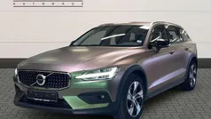 Black solid stone / solid Gebraucht 2023 Volvo V60 CC Plus Kombi | 37.690 € (Guter Preis)