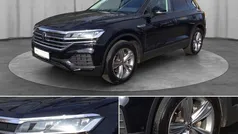 Deep black perleffekt (metallic) Gebraucht 2021 VW Touareg SUV | 43.950 € (Guter Preis)