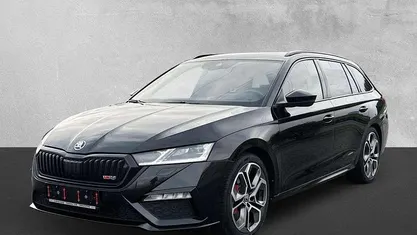 Blackmagic perleffekt Gebraucht 2022 Skoda Octavia RS Kombi | 29.990 € (Fairer Preis)