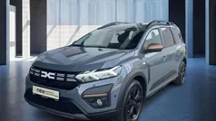 Gebraucht 2024 Dacia Jogger Extreme Van / Kleinbus | 20.680 € (Fairer Preis)