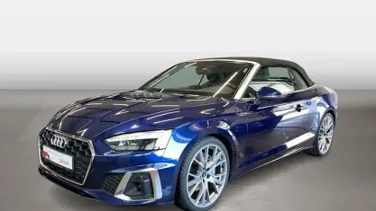 Gebraucht Audi A5 Cabriolet S-Line 265 PS (194 kW) 2022 Navarrablau/verdeck schwarz (metallic) Cabrio