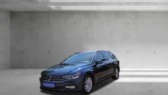 Aquamarinblau metallic Gebraucht 2020 VW Passat Business Kombi | 18.900 € (Fairer Preis)