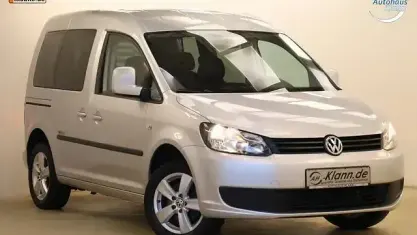 Second-hand VW Caddy 109 CP (80 kW) 2012 Argintiu Monovolum