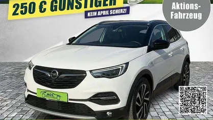 Gebraucht Opel Grandland X Ultimate 181 PS (133 kW) 2019 Jade weiss/arktis weiss SUV
