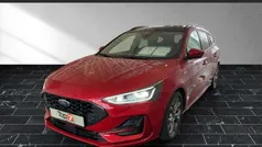 Fantastic red (rot) Gebraucht 2023 Ford Focus ST-Line Kombi | 26.400 € (Fairer Preis)