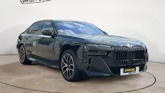 Black sapphire metallic Gebraucht 2023 BMW 740 M Sport Limousine | 94.770 € (Guter Preis)