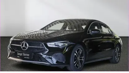 Gebraucht Mercedes CLA200 163 PS (119 kW) 2025 Schwarz Coupé