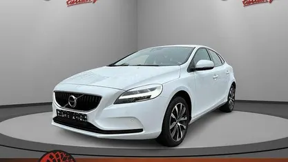 Gebraucht Volvo V40 Momentum 122 PS (89 kW) 2019 Kombi