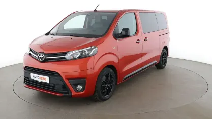 Gebraucht Toyota Proace Verso Executive 177 PS (130 kW) 2020 Orange Kombi