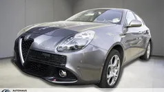 Grau Gebraucht 2017 Alfa Romeo Giulietta Super Kleinwagen | 12.985 € (Fairer Preis)