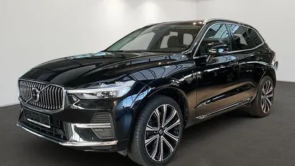 Gebraucht Volvo XC60 Plus 398 PS (292 kW) 2022 Purple (onyxblackmetallic) SUV