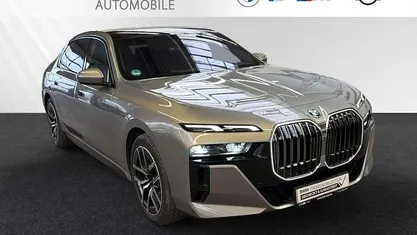 Gebraucht 2024 BMW 750e M Sport Limousine | 94.875 € (Fairer Preis)