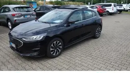Gebraucht Ford Focus Titanium 125 PS (91 kW) 2024 Schwarz Limousine