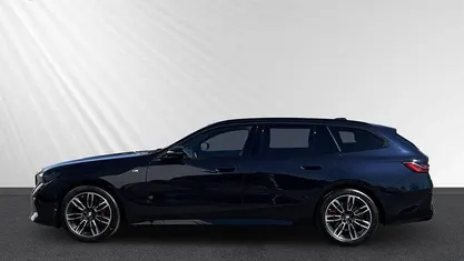 Gebraucht BMW 540 M Sport 303 PS (222 kW) 2025 Schwarz Kombi