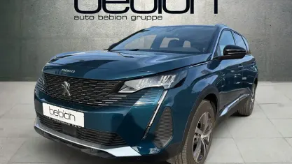 Gebraucht Peugeot 5008 Allure 131 PS (96 kW) 2023 Metfa celebes blau SUV