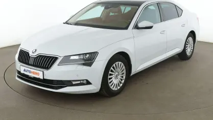 Gebraucht Skoda Superb Style 190 PS (139 kW) 2016 Weiß Limousine