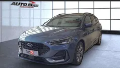 Chromablau (metallic) Gebraucht 2023 Ford Focus ST-Line Kombi | 26.900 € (Fairer Preis)