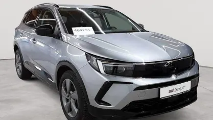 Quarz silber metallic Gebraucht 2024 Opel Grandland X SUV | 22.690 € (Fairer Preis)