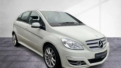 Gebraucht Mercedes B160 95 PS (69 kW) 2011 Van / Kleinbus