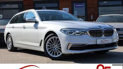 Gebraucht BMW 530 Luxury Line 265 PS (194 kW) 2018 Mineralweiss metallic Limousine