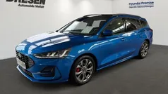 Blau Gebraucht 2024 Ford Focus ST-Line Kombi | 26.450 € (Fairer Preis)