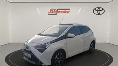 Weiss Gebraucht 2021 Toyota Aygo Team Kleinwagen | 14.490 € (Fairer Preis)