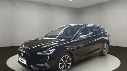 Gebraucht Seat Leon FR 150 PS (110 kW) 2023 Mitternachtsschwarz Limousine