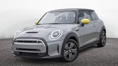 Gebraucht 2022 Mini Cooper SE Essential Kleinwagen | 16.950 € (Guter Preis)