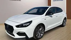 Weiß Gebraucht 2019 Hyundai i30 N Line Limousine | 18.900 € (Fairer Preis)