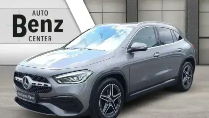 Gebraucht Mercedes GLA200 AMG line 163 PS (119 kW) 2020 Grau SUV