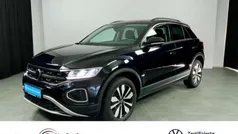 Deep black perleffekt Gebraucht 2024 VW T-Roc Move SUV | 32.490 € (Fairer Preis)