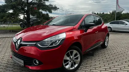 Gebraucht Renault Clio IV LIMITED 73 PS (53 kW) 2016 Rot Limousine
