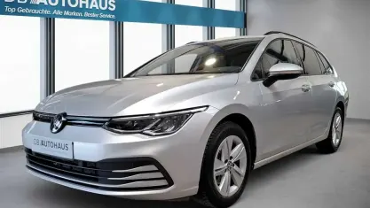 Second-hand VW Golf VIII Life 110 CP (80 kW) 2024 Argintiu Break